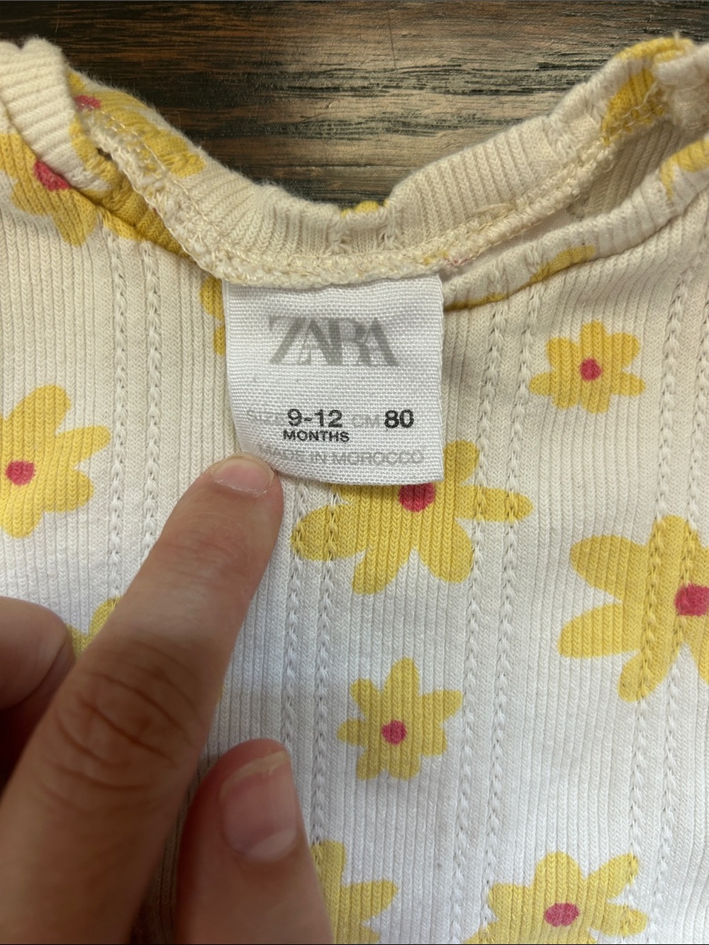 Zara White Ribbed Short Sleeve Top with Yellow Floral Print